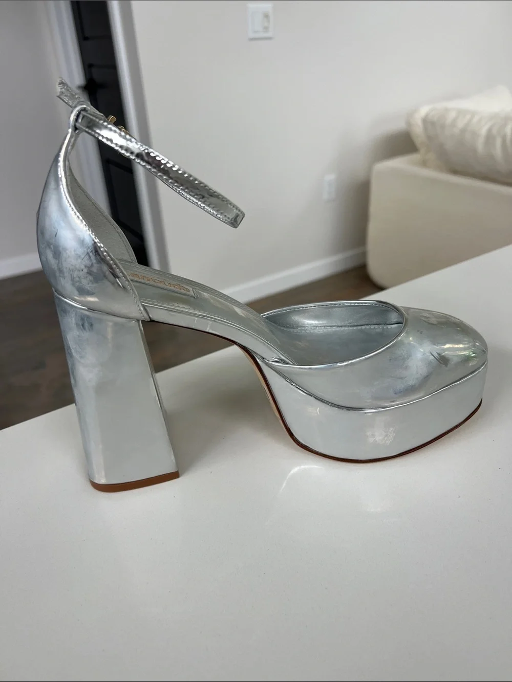 Larroude ari mirror silver platform pumps heels size 8